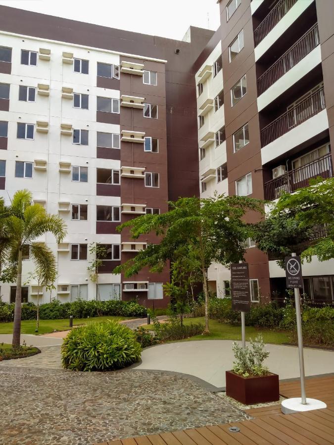 אילוילו Spacious 2 Bedroom Condo Unit For Rent מראה חיצוני תמונה