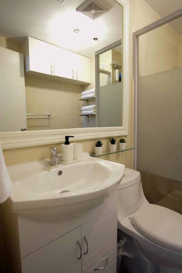 אילוילו Spacious 2 Bedroom Condo Unit For Rent מראה חיצוני תמונה