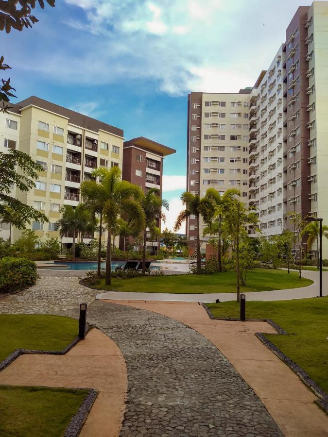 אילוילו Spacious 2 Bedroom Condo Unit For Rent מראה חיצוני תמונה