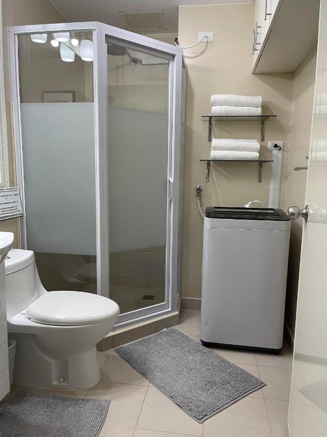 אילוילו Spacious 2 Bedroom Condo Unit For Rent מראה חיצוני תמונה