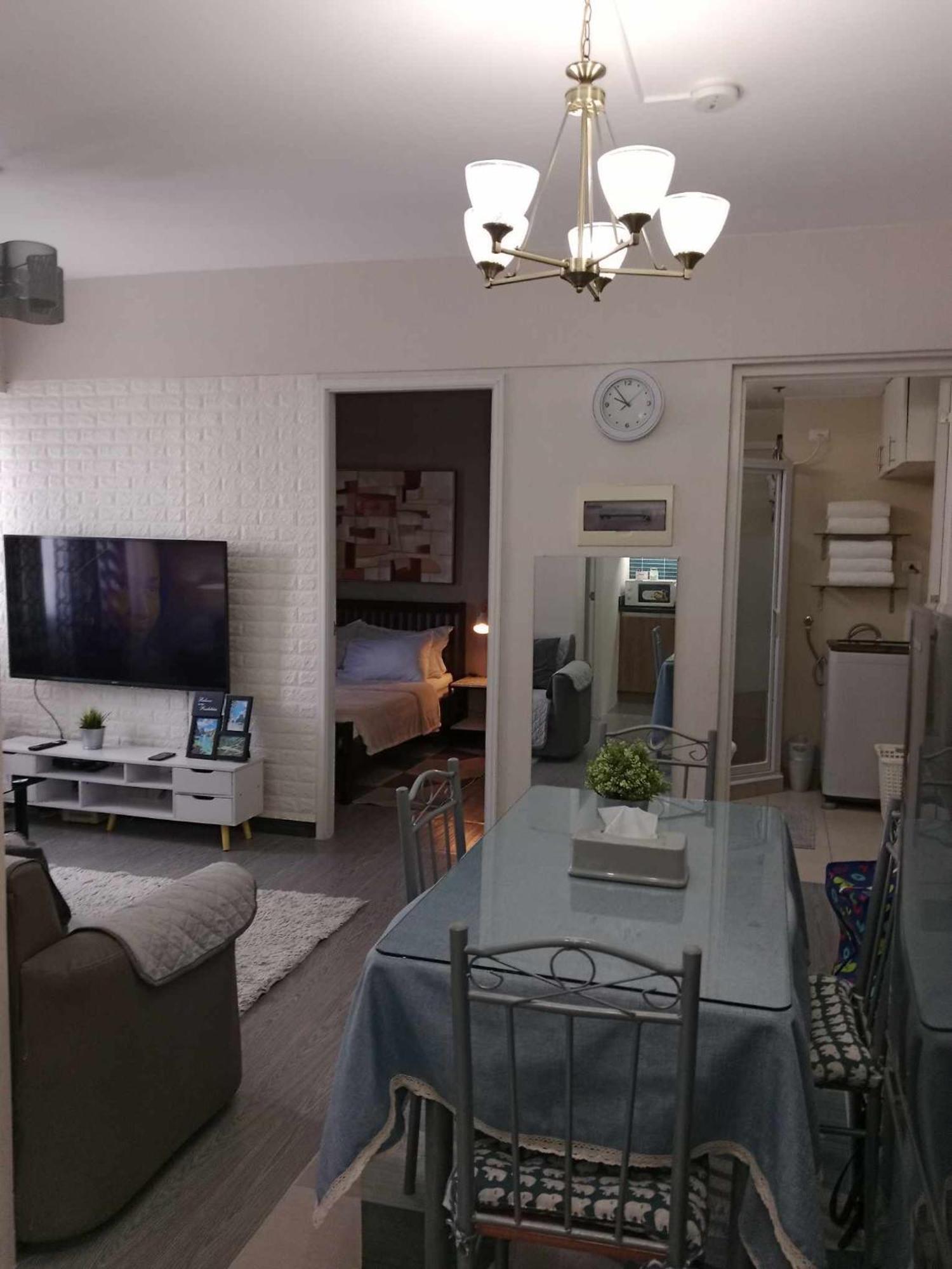 אילוילו Spacious 2 Bedroom Condo Unit For Rent מראה חיצוני תמונה
